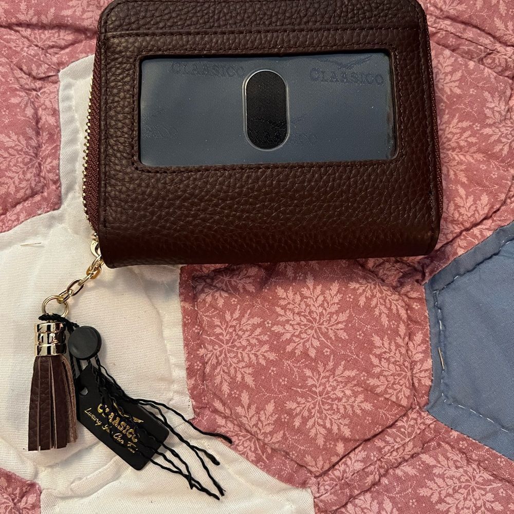 Classico Wallet  - Picture 2 of 3